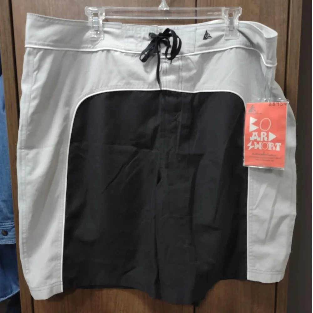 Wonderwall Board Shorts Mens 40 Swim‎ Trunks Black Gray NWT Drawstring Waist